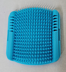 Luxury Pet Care Self-Grooming Corner Brush Set – 2 New Wall-Mounted Cat Groomers