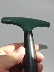 Lot Of Two Vintage Safari Stickler Brush Undercoat Rake Small & Medium Animals