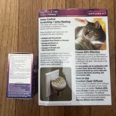 Comfort Zone Feliway Cat Pheromone Diffuser Plug-In Unit with One Refill