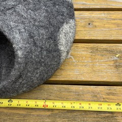 Cat Cave – Premium Felt Cat Bed for Indoor Cats, Handmade 100% Dark Gray Medium