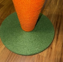 EveryYay Novelty Carrot Cat Scratch Post Medium Orange Green Toy Decorative