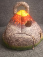 FAO Schwarz Volcano Pet Cave Cat Dog Bed Hideaway Plush House