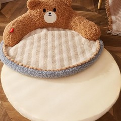 Small Pet Bed in Kitten and Bear Designs – Cozy and Snug Nest for Small Breeds