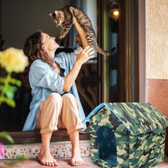 Weatherproof Cat House for Outdoor Pets 600D Shelter Pet For Feral Cats Dog Tent
