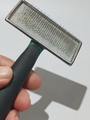 Lot Of Two Vintage Safari Stickler Brush Undercoat Rake Small & Medium Animals