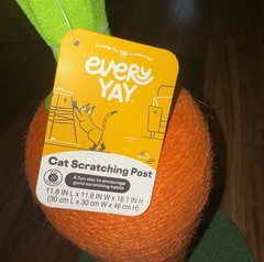 EveryYay Novelty Carrot Cat Scratch Post Medium Orange Green Toy Decorative